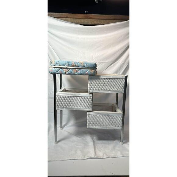 BADGER VINTAGE
1960'S WICKER
BASKET BABY DOLL
TOY CHANGING TABLE AGE 3+ - Picture 5 of 9